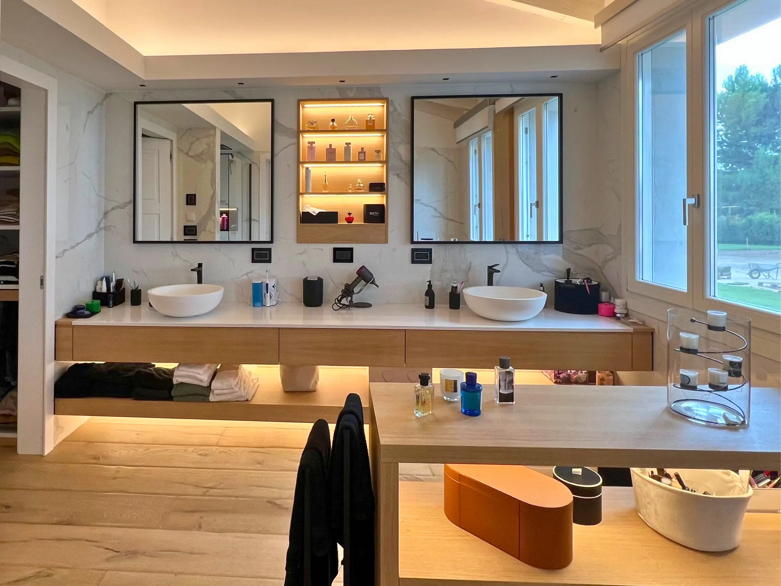 Bagno moderno in legno